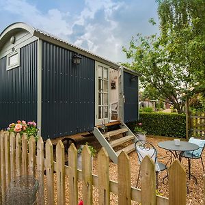 Bed and Breakfast Dolly At Lowlands Ringwood Exterior photo