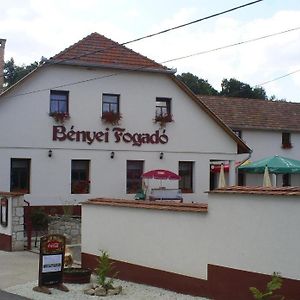 Bed and Breakfast Benyei Fogado Panzio Es Etterem Erdőbénye Exterior photo