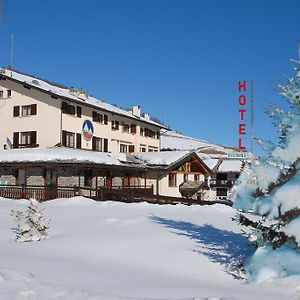 Hotel Banchetta Colle Colle Sestriere Exterior photo