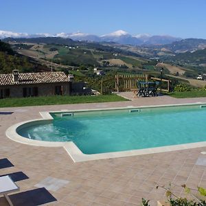 Villa Agriturismo Il Sentiero Montalto delle Marche Exterior photo