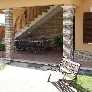 Bed and Breakfast Il Giardino Degli Ulivi Canneto  Exterior photo