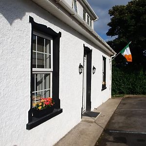 The River House Self Catering Apartment Dungloe Exterior photo