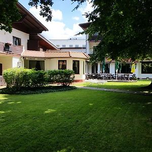 Hotel Büchner Garni Bad König Exterior photo