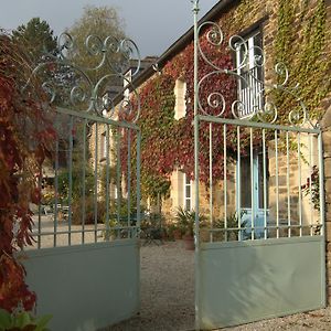 Bed and Breakfast Au Pontmevault Miniac-Morvan Exterior photo