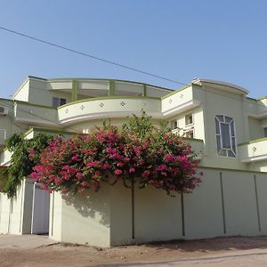 Hotel Royal Castle Rahim Yar Khan Exterior photo