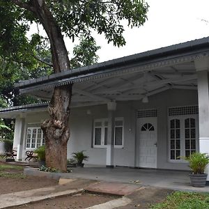 Villa Gunda'S Kandy Exterior photo