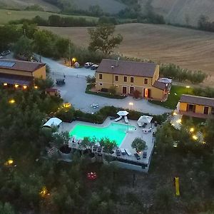 Villa Agriturismo Tenuta Belvedere Belvedere Ostrense Exterior photo