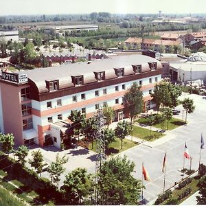 Hotel Garden Noale Exterior photo