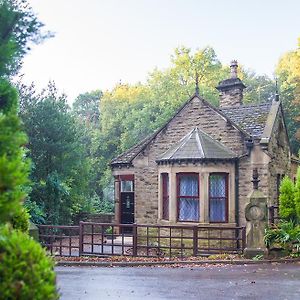 Highwood Lodge Scissett Exterior photo