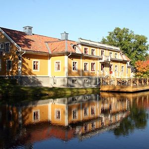 Gasthaus Dufweholms Herrgård Katrineholm Exterior photo