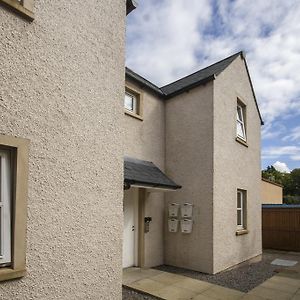 8 Varis Apartments Forres Exterior photo