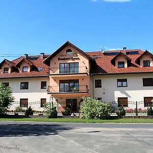 Bed and Breakfast Pensjonat Korona Modrzyca Exterior photo