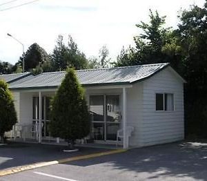 Hotel Blenheim Bridges Holiday Park Exterior photo