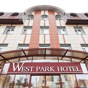 West Park Hotel Kiew Exterior photo