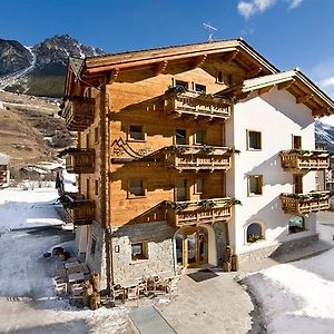 Alpen Hotel Chalet Pradelle Exterior photo