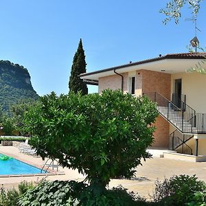 Villa Ca Gardesana With Pool Exterior photo