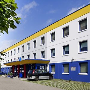 Hotel ibis budget Muenchen Putzbrunn Exterior photo