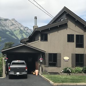 Bed and Breakfast Mountain View Bed&Breakfast Banff Exterior photo