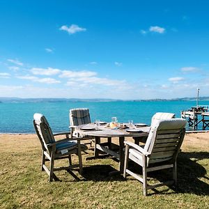 Villa Waiheke Waters Edge Omiha Exterior photo