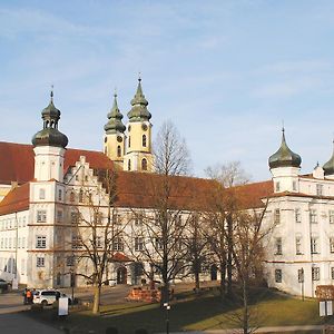 Hotel Jugendhaus St. Norbert Rot an der Rot Exterior photo