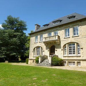 Bed and Breakfast La Chambre Au Chateau Pernant Exterior photo