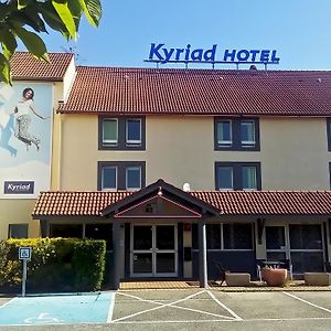 Hotel Kyriad Lyon Est - Saint Bonnet De Mure Exterior photo