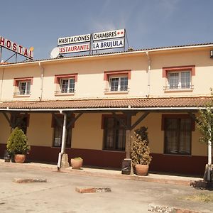 Hotel Hostal Hermanos Gutierrez Monasterio de Rodilla Exterior photo