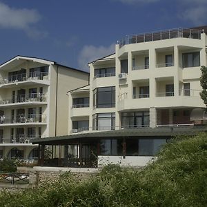 Family Hotel Venera Kawarna Exterior photo