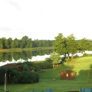 Motel Annexe at Gosfield Lake Exterior photo