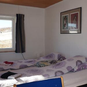 Bed&Breakfast, Oqaatsut/Rodebay Exterior photo