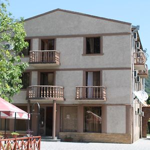 Hotel Kavkasioni Qwareli Exterior photo