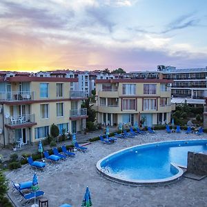 Mappy Holidays Aparthotel Sosopol Exterior photo