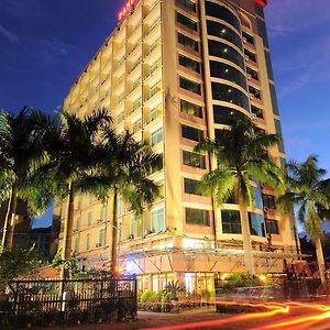 Panda Hotel Yangon Exterior photo