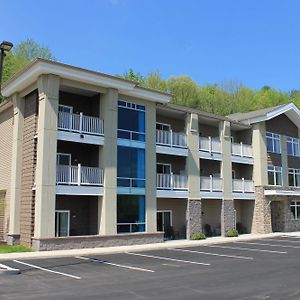 Crystal Springs Inn And Suites Towanda Exterior photo