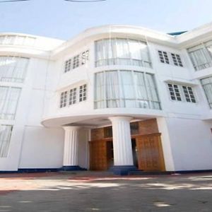 Majesty Hotel Yangon Exterior photo