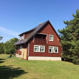 Villa Maasi Puhkemaja Orissaare Exterior photo