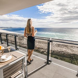 Iconic Kirra Beach Resort Gold Coast Exterior photo