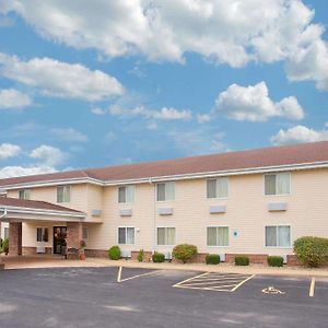 Hotel Super 8 By Wyndham Galva Exterior photo