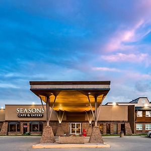 Heritage Inn Hotel & Convention Centre - Taber Exterior photo