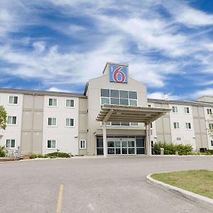 Motel 6-Brandon, MB Exterior photo