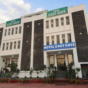 Hotel East Gate Agra  Exterior photo