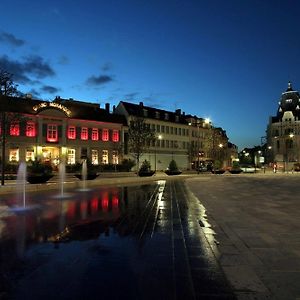 Best Western Premier Grand Monarque Hotel&Spa Chartres Exterior photo