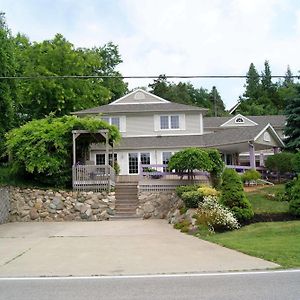 Hotel Bee 'N Bee Bed N' Breakfast Lambton Shores Exterior photo