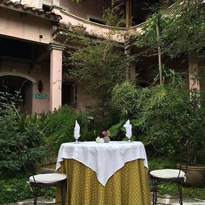 Bed and Breakfast La Casa Rosada Copan Ruinas Exterior photo