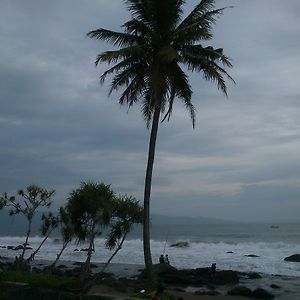 Cimajasquare Hotel & Restaurant Pelabuhan Ratu Exterior photo