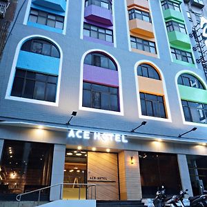 Hotel 蓮 園 旅 舘 - 桃園 店 Taoyuan Exterior photo