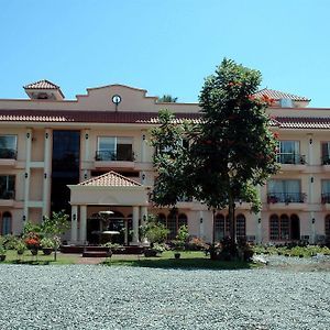 Hotel Chateau Del Mar Davao Stadt Exterior photo