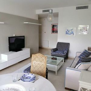 Ferienwohnung Luxueux Pied-A-Terre Avec Jardin Et Garage Prives La Marsa Exterior photo