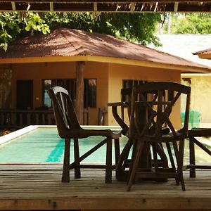 Melina Beach Front Bungalows Tha Lane Bay Exterior photo