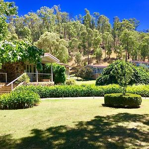 Araluen Villas Yarra Glen Exterior photo